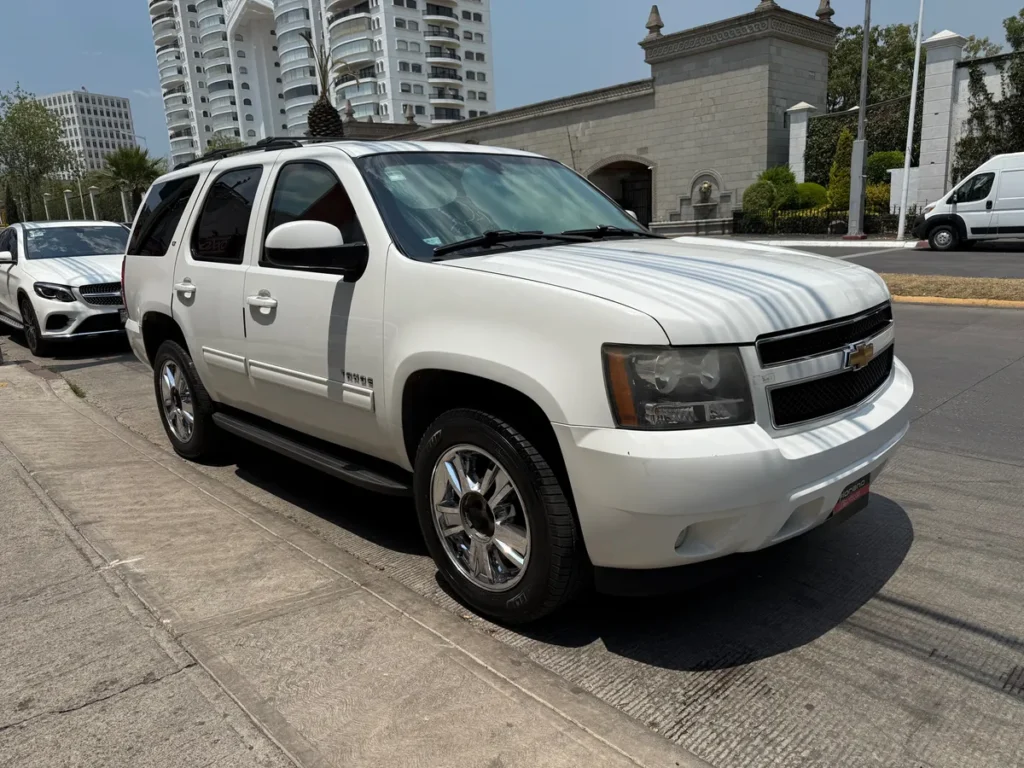 Chevrolet Tahoe D Suv Piel Cd 2a Fila Asientos At