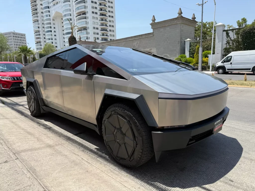 Tesla Cybertruck Cyberbeast Foundation Series