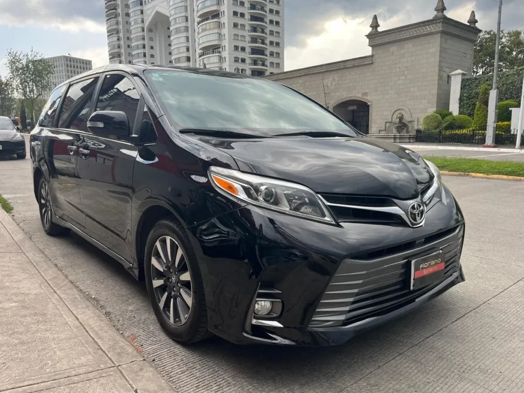 Toyota Sienna 3.5 Limited At