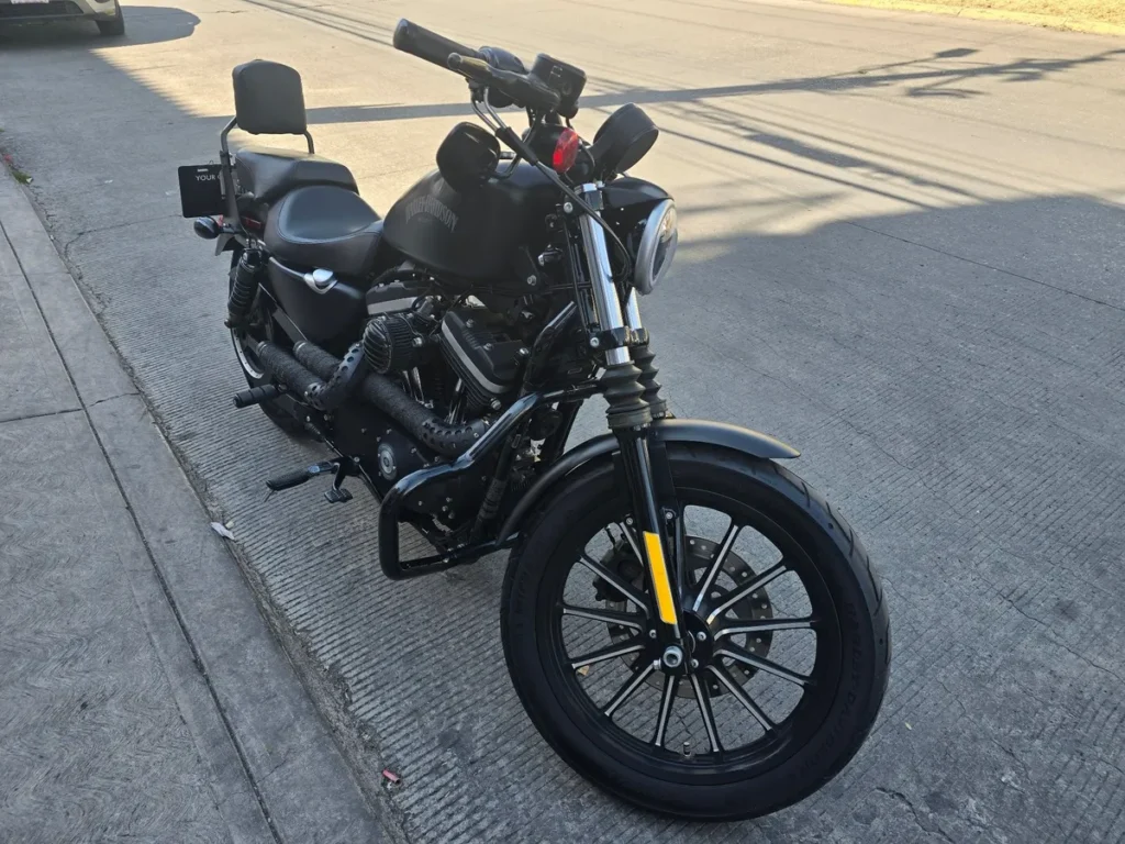 Harley Davidson Sportster Iron 883