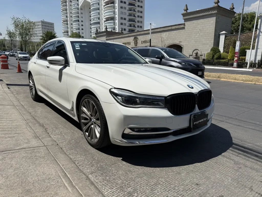 BMW Serie 7 4.4 750lia Excellence At