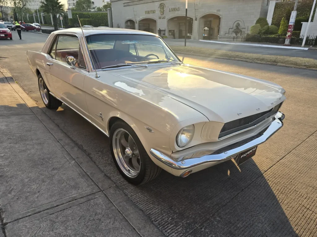 Ford Mustang Hard Top