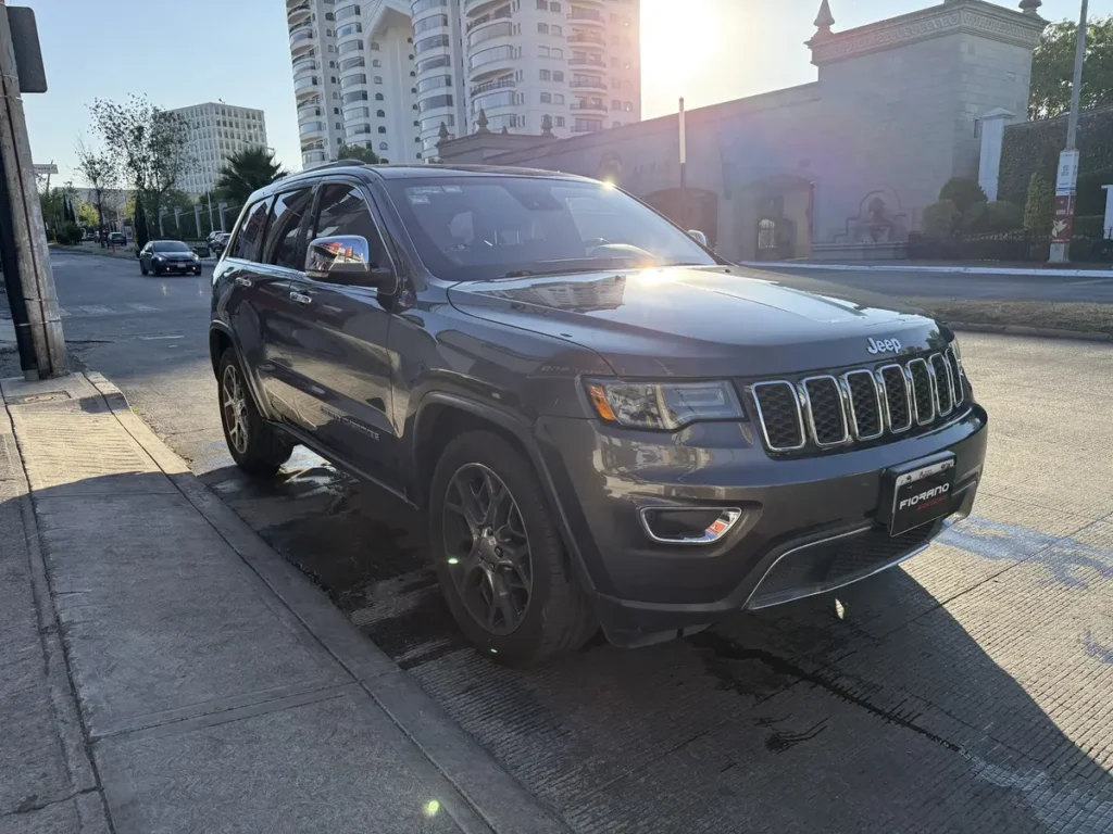 Jeep Grand Cherokee 5.7 Limited Lujo 4×4 At