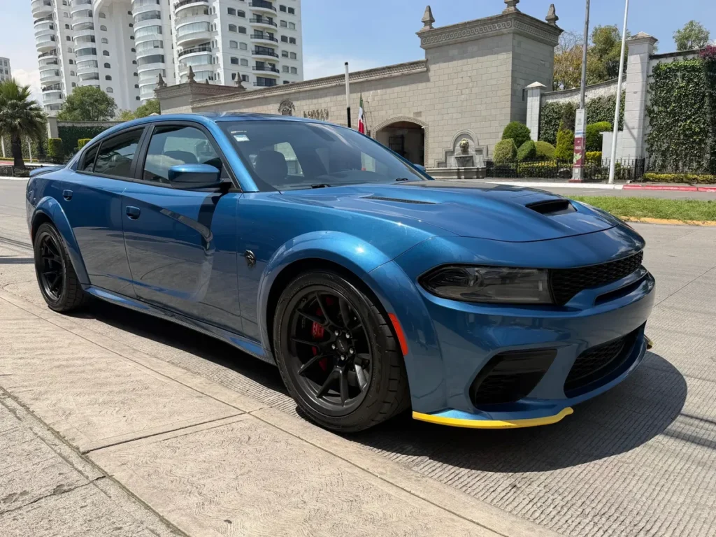Dodge Charger 6.2 Srt-8 At