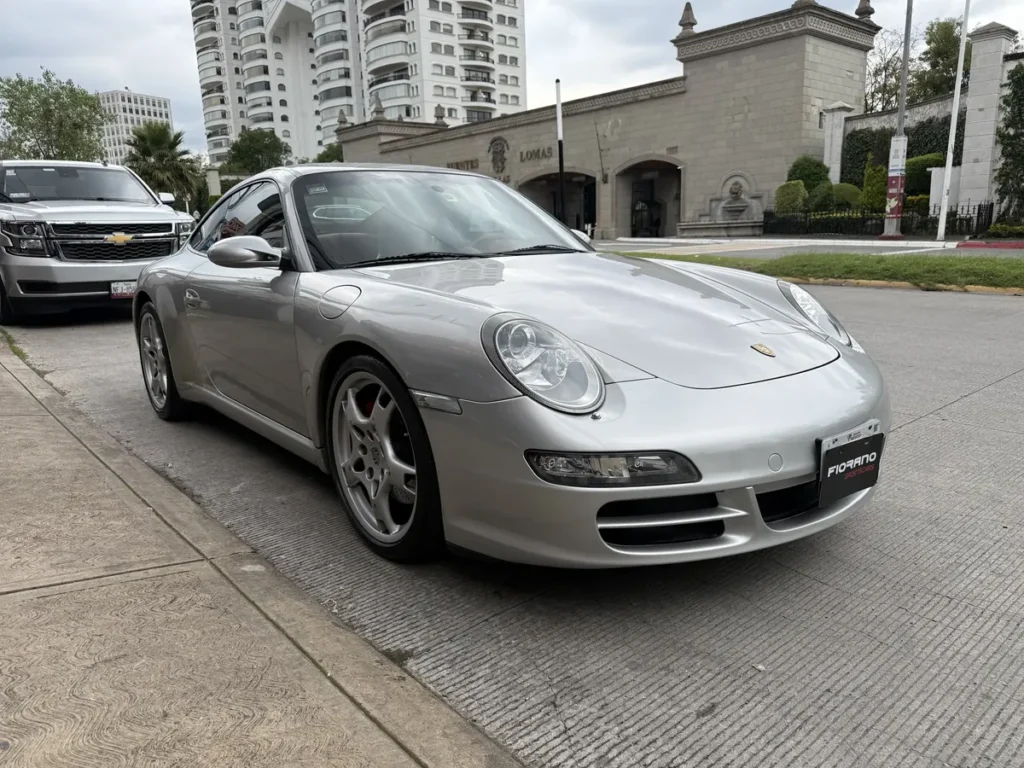 Porsche 911 Carrera